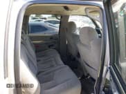 ✅ 2005 Chevrolet Suburban LT • VIN: 3GNEC16Z25G158651 • Лот: 42013616. Опубликован ранее на IAAI с пробегом 221 755 миль. Бесплатный доступ к архиву аукционных продаж из США и подробный отчёт об истории автомобиля на DreamBid. Изображение 8.