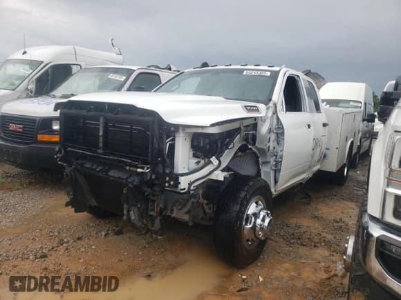 ✅ 2022 Ram 3500 Tradesman • VIN: 3C7WRTCL7NG200239 • Lot: 55245305. Wystawiony na Copart z przebiegiem 43 174 mil. Bezpłatny archiwum sprzedaży aukcyjnych z USA i szczegółowy raport historii pojazdu na DreamBid. Zdjęcie 1.