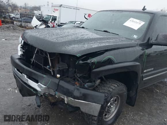 ✅ 2006 Chevrolet Silverado 2500HD LT3 • VIN: 1GCHK23U96F135779 • Lot: 43832475. Wystawiony na IAAI z przebiegiem Nie podano. Bezpłatny archiwum sprzedaży aukcyjnych z USA i szczegółowy raport historii pojazdu na DreamBid. Zdjęcie 18.