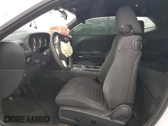 ✅ 2011 Dodge Challenger • VIN: 2B3CJ4DGXBH560083 • Lot: 86369734. Wystawiony na Copart z przebiegiem Nie podano. Bezpłatny archiwum sprzedaży aukcyjnych z USA i szczegółowy raport historii pojazdu na DreamBid. Zdjęcie 7.