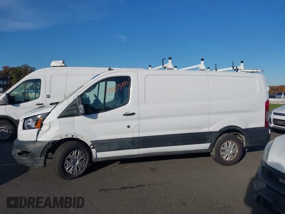 ✅ 2020 Ford Transit Cargo • VIN: 1FTYE1Y80LKB28672 • Lot: 43403450. Listed on IAAI with 101,161 mi. Free auction sales archive from the USA and detailed vehicle history report at DreamBid. Image 17.