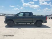 ✅ 2025 Chevrolet Silverado 1500 LT Trail Boss • VIN: 3GCUKFE87SG162686 • Lot: 43103112. Wystawiony na IAAI z przebiegiem 4 269 mil. Bezpłatny archiwum sprzedaży aukcyjnych z USA i szczegółowy raport historii pojazdu na DreamBid. Zdjęcie 13.