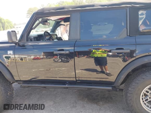 ✅ 2021 Ford Bronco • VIN: 1FMDE5BH2MLB03794 • Лот: 42180534. Опубликован ранее на IAAI с пробегом 59 807 миль. Бесплатный доступ к архиву аукционных продаж из США и подробный отчёт об истории автомобиля на DreamBid. Изображение 15.