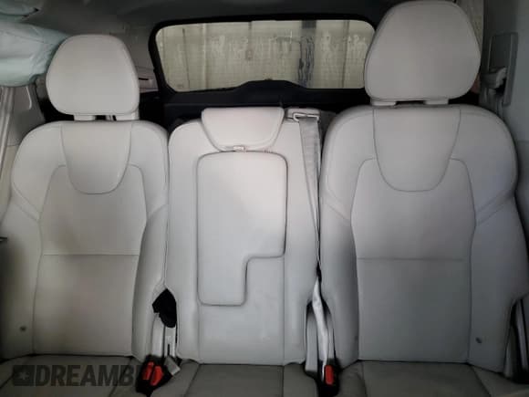 ✅ 2024 Volvo XC90 Plus Bright Theme • VIN: YV4H60CE9R1223912 • Lot: 85753125. Wystawiony na Copart z przebiegiem 22 557 mil. Bezpłatny archiwum sprzedaży aukcyjnych z USA i szczegółowy raport historii pojazdu na DreamBid. Zdjęcie 10.