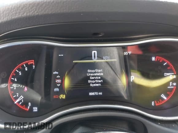 ✅ 2018 Dodge Durango SXT • VIN: 1C4RDJAG1JC312681 • Lot: 43340612. Wystawiony na IAAI z przebiegiem 89 670 mil. Bezpłatny archiwum sprzedaży aukcyjnych z USA i szczegółowy raport historii pojazdu na DreamBid. Zdjęcie 7.