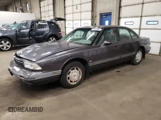✅ 1995 Oldsmobile 88 • VIN: 1G3HN52K8SH320946 • Lot: 79443544. Wystawiony na Copart z przebiegiem 112 728 mil. Bezpłatny archiwum sprzedaży aukcyjnych z USA i szczegółowy raport historii pojazdu na DreamBid. Zdjęcie 1.