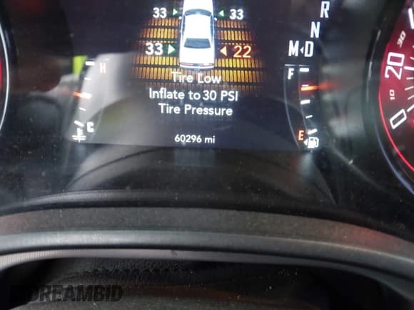 ✅ 2022 Dodge Challenger SXT • VIN: 2C3CDZGG4NH172239 • Lot: 42153079. Wystawiony na IAAI z przebiegiem 60 296 mil. Bezpłatny archiwum sprzedaży aukcyjnych z USA i szczegółowy raport historii pojazdu na DreamBid. Zdjęcie 15.