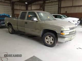 2001 Chevrolet Silverado 1500 with VIN 1GCEK19V41E261494, listed as a IAAI auction lot 42936514 with 208,781 mi miles and . Bid and sale history available at DreamBid. Image 1.
