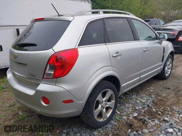 ✅ 2014 Chevrolet Captiva Sport LTZ • VIN: 3GNAL4EK2ES681833 • Lot: 42210350. Wystawiony na IAAI z przebiegiem 90 296 mil. Bezpłatny archiwum sprzedaży aukcyjnych z USA i szczegółowy raport historii pojazdu na DreamBid. Zdjęcie 4.