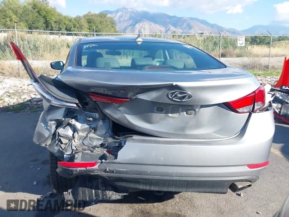 ✅ 2015 Hyundai Elantra Sport • VIN: KMHDH4AH2FU229573 • Lot: 43377487. Listed on IAAI with 118,142 mi. Free auction sales archive from the USA and detailed vehicle history report at DreamBid. Image 16.