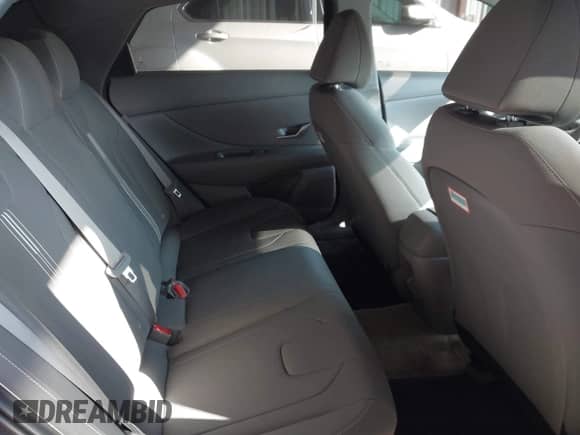 ✅ 2024 Hyundai Elantra SEL • VIN: KMHLM4DG8RU794523 • Lot: 40646270. Listed on IAAI with 2,932 mi miles. Access the free auction sales archive from the USA and view a detailed vehicle history report at DreamBid. Image 8.