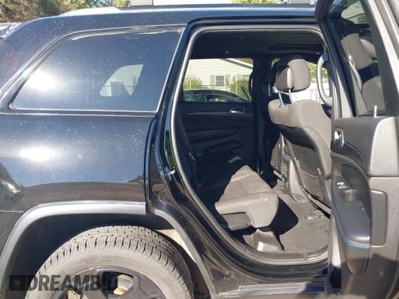 ✅ 2019 Jeep Grand Cherokee Altitude • VIN: 1C4RJFAG6KC786424 • Lot: 43420353. Wystawiony na IAAI z przebiegiem 76 367 mil. Bezpłatny archiwum sprzedaży aukcyjnych z USA i szczegółowy raport historii pojazdu na DreamBid. Zdjęcie 8.