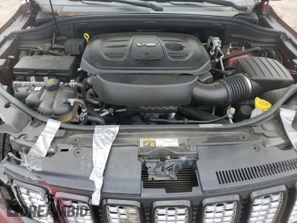 ✅ 2019 Jeep Grand Cherokee Altitude • VIN: 1C4RJEAG2KC572069 • Lot: 93082045. Wystawiony na Copart z przebiegiem 85 348 mil. Bezpłatny archiwum sprzedaży aukcyjnych z USA i szczegółowy raport historii pojazdu na DreamBid. Zdjęcie 12.