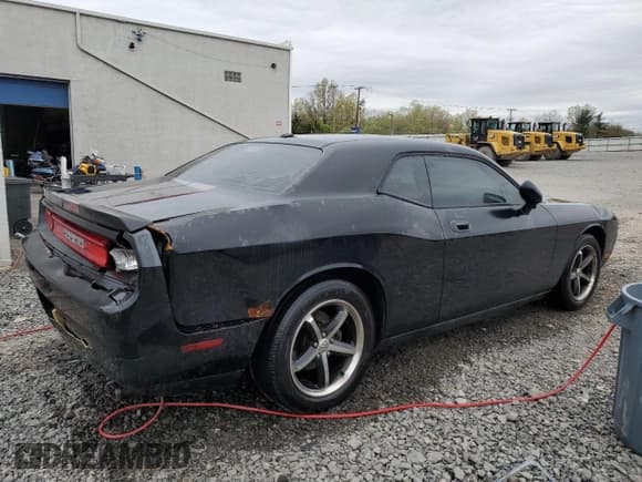 ✅ 2010 Dodge Challenger SE • VIN: 2B3CJ4DV6AH103431 • Lot: 53477725. Wystawiony na Copart z przebiegiem 126 526 mil. Bezpłatny archiwum sprzedaży aukcyjnych z USA i szczegółowy raport historii pojazdu na DreamBid. Zdjęcie 3.