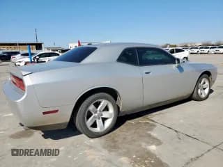 ✅ 2012 Dodge Challenger R/T Plus • VIN: 2C3CDYBTXCH158003 • Lot: 47183605. Wystawiony na Copart z przebiegiem Nie podano. Bezpłatny archiwum sprzedaży aukcyjnych z USA i szczegółowy raport historii pojazdu na DreamBid. Zdjęcie 3.
