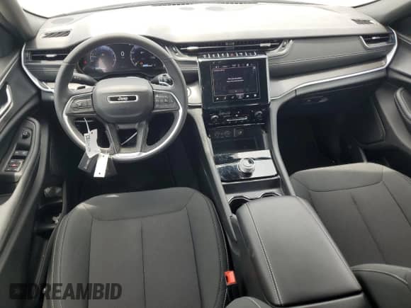 2025 Jeep Grand Cherokee Altitude X with VIN 1C4RJGAGXSC281508, listed as a Copart auction lot 64841415 with 2,231 mi miles and Salvage title. Bid and sale history available at DreamBid. Image 8.