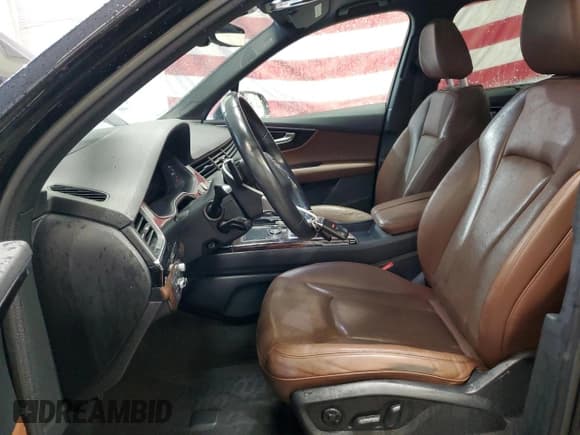 ✅ 2017 Audi Q7 Prestige • VIN: WA1VAAF74HD007531 • Lot: 85142825. Wystawiony na Copart z przebiegiem 138 069 mil. Bezpłatny archiwum sprzedaży aukcyjnych z USA i szczegółowy raport historii pojazdu na DreamBid. Zdjęcie 7.