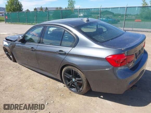 ✅ 2017 BMW 3 Series 330i xDrive • VIN: WBA8D9C33HA004810 • Lot: 42299640. Listed on IAAI with 99,641 mi. Free auction sales archive from the USA and detailed vehicle history report at DreamBid. Image 3.