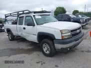 ✅ 2007 Chevrolet Silverado 2500HD Work Truck • VIN: 1GCHK29U67E135916 • Lot: 42330020. Wystawiony na IAAI z przebiegiem 228 917 mil. Bezpłatny archiwum sprzedaży aukcyjnych z USA i szczegółowy raport historii pojazdu na DreamBid. Zdjęcie 1.
