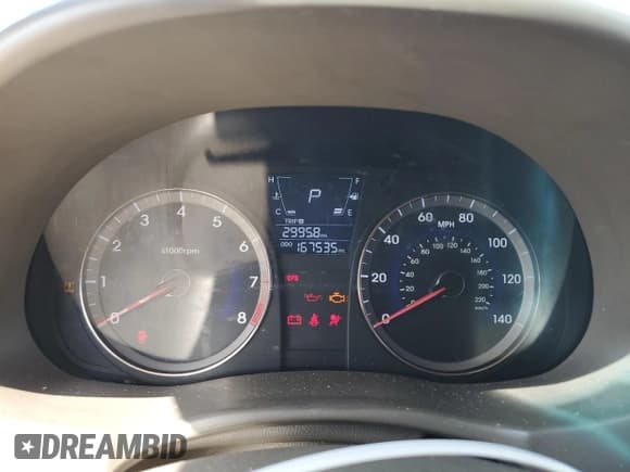 ✅ 2013 Hyundai Accent GLS • VIN: KMHCT4AEXDU305330 • Lot: 72955944. Wystawiony na Copart z przebiegiem 167 535 mil. Bezpłatny archiwum sprzedaży aukcyjnych z USA i szczegółowy raport historii pojazdu na DreamBid. Zdjęcie 9.