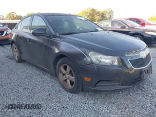 ✅ 2016 Chevrolet Cruze LT • VIN: 1G1PE5SB1G7106799 • Лот: 43613385. Опубликован ранее на IAAI с пробегом 180 242 миль. Бесплатный доступ к архиву аукционных продаж из США и подробный отчёт об истории автомобиля на DreamBid. Изображение 1.