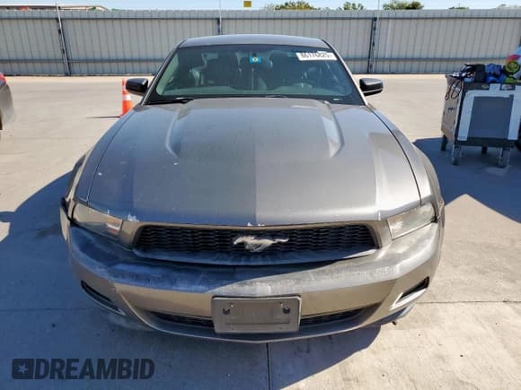✅ 2011 Ford Mustang V6 • VIN: 1ZVBP8AM1B5166406 • Lot: 86176825. Listed on Copart with 186,127 mi. Free auction sales archive from the USA and detailed vehicle history report at DreamBid. Image 5.