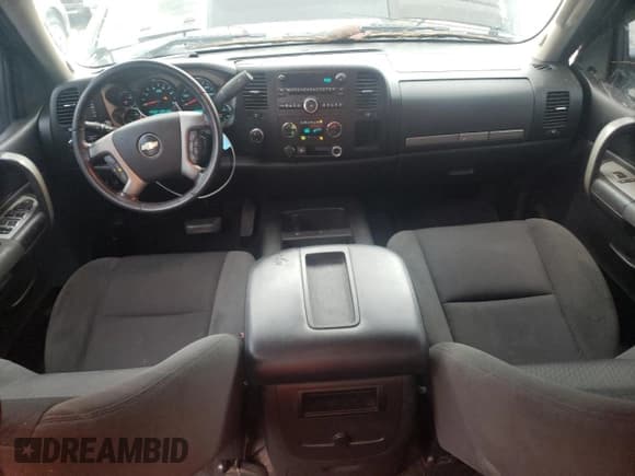 ✅ 2009 Chevrolet Silverado 2500HD LT • VIN: 1GCHK53609F153336 • Лот: 86392184. Опубликован ранее на Copart с пробегом 201 011 миль. Бесплатный доступ к архиву аукционных продаж из США и подробный отчёт об истории автомобиля на DreamBid. Изображение 8.