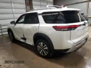 ✅ 2024 Nissan Pathfinder SL • VIN: 5N1DR3CC4RC294721 • Lot: 92704565. Wystawiony na Copart z przebiegiem 8 186 mil. Bezpłatny archiwum sprzedaży aukcyjnych z USA i szczegółowy raport historii pojazdu na DreamBid. Zdjęcie 2.