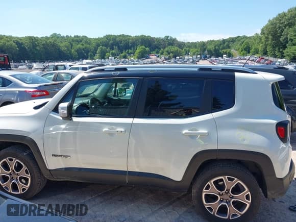 ✅ 2017 Jeep Renegade Limited • VIN: ZACCJBDBXHPG41356 • Lot: 42645193. Wystawiony na IAAI z przebiegiem 64 462 mil. Bezpłatny archiwum sprzedaży aukcyjnych z USA i szczegółowy raport historii pojazdu na DreamBid. Zdjęcie 14.