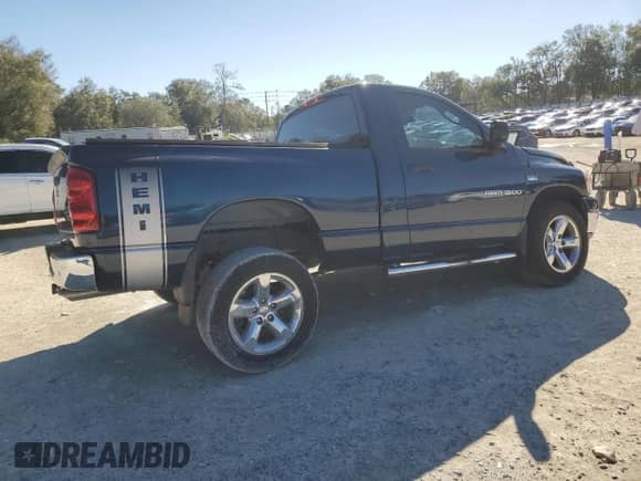 2007 Dodge 1500 SLT z VIN 1D7HU16227J558044, wystawiony jako Copart lot #44927295 z przebiegiem 195 665 mil mil oraz Szkoda całkowita • Salvage title. Historia ofert i sprzedaży dostępna na DreamBid. Obrazek 3.