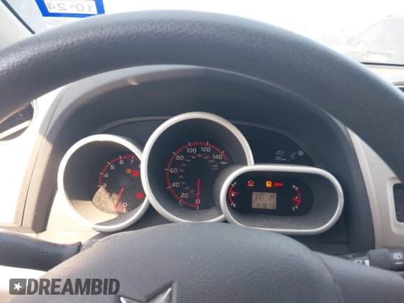 ✅ 2009 Pontiac Vibe • VIN: 5Y2SM67009Z401921 • Lot: 43077443. Listed on IAAI with 87,673 mi. Free auction sales archive from the USA and detailed vehicle history report at DreamBid. Image 7.