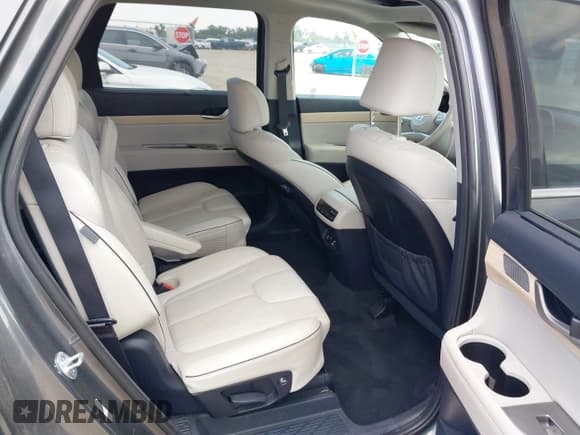 ✅ 2023 Hyundai Palisade Limited • VIN: KM8R54GEXPU559300 • Lot: 43168759. Listed on IAAI with 37,683 mi. Free auction sales archive from the USA and detailed vehicle history report at DreamBid. Image 8.