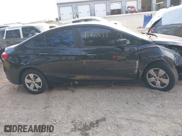 ✅ 2016 Chevrolet Cruze LS • VIN: 1G1BC5SM9G7282274 • Lot: 43467673. Wystawiony na IAAI z przebiegiem 123 315 mil. Bezpłatny archiwum sprzedaży aukcyjnych z USA i szczegółowy raport historii pojazdu na DreamBid. Zdjęcie 14.