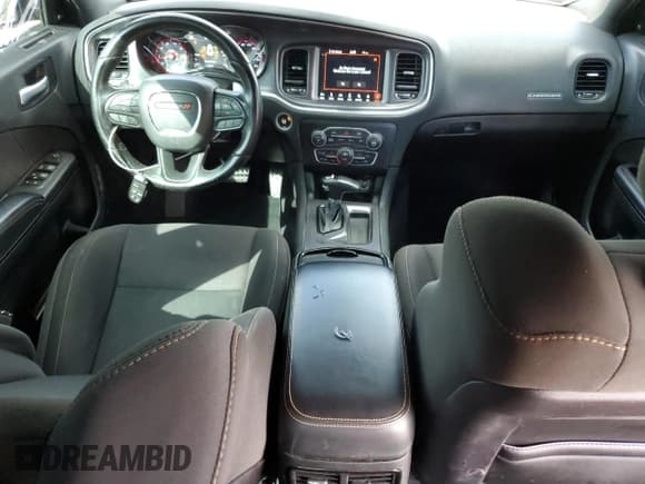 ✅ 2019 Dodge Charger Scat Pack • VIN: 2C3CDXGJ2KH734103 • Лот: 80257825. Опубликован ранее на Copart с пробегом 60 345 миль. Бесплатный доступ к архиву аукционных продаж из США и подробный отчёт об истории автомобиля на DreamBid. Изображение 8.