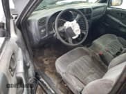 ✅ 2001 Chevrolet S-10 LS • VIN: 1GCCS14551K147388 • Лот: 80640204. Опубликован ранее на Copart с пробегом 275 062 миль. Бесплатный доступ к архиву аукционных продаж из США и подробный отчёт об истории автомобиля на DreamBid. Изображение 8.