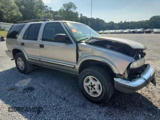 ✅ 2000 Chevrolet Blazer LS • VIN: 1GNDT13W1Y2233066 • Lot: 64214395. Wystawiony na Copart z przebiegiem Nie podano. Bezpłatny archiwum sprzedaży aukcyjnych z USA i szczegółowy raport historii pojazdu na DreamBid. Zdjęcie 4.