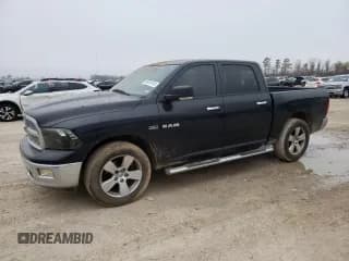 ✅ 2009 Dodge 1500 SLT • VIN: 1D3HB13T89S701516 • Lot: 81633723. Wystawiony na Copart z przebiegiem 138 256 mil. Bezpłatny archiwum sprzedaży aukcyjnych z USA i szczegółowy raport historii pojazdu na DreamBid. Zdjęcie 1.