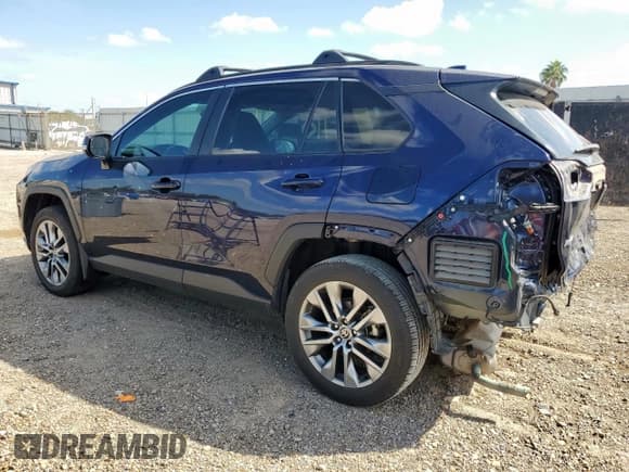 ✅ 2023 Toyota RAV4 XLE Premium • VIN: 2T3C1RFV3PW280133 • Лот: 85335565. Опубликован ранее на Copart с пробегом 23 434 миль. Бесплатный доступ к архиву аукционных продаж из США и подробный отчёт об истории автомобиля на DreamBid. Изображение 2.