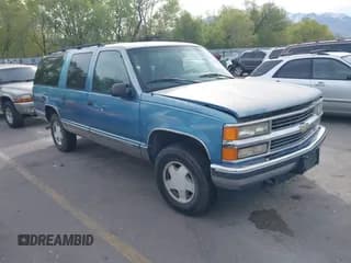 ✅ 1996 Chevrolet Suburban • VIN: 3GNFK16R4TG149938 • Lot: 42111173. Wystawiony na IAAI z przebiegiem 195 683 mil. Bezpłatny archiwum sprzedaży aukcyjnych z USA i szczegółowy raport historii pojazdu na DreamBid. Zdjęcie 1.