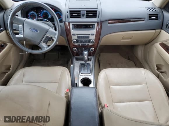 ✅ 2012 Ford Fusion SEL • VIN: 3FAHP0JA7CR275087 • Lot: 56559985. Wystawiony na Copart z przebiegiem 126 541 mil. Bezpłatny archiwum sprzedaży aukcyjnych z USA i szczegółowy raport historii pojazdu na DreamBid. Zdjęcie 8.