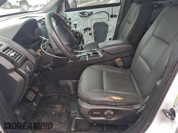 ✅ 2016 Ford Police Interceptor Utility • VIN: 1FM5K8AR8GGC93154 • Lot: 82696585. Listed on Copart with Not provided. Free auction sales archive from the USA and detailed vehicle history report at DreamBid. Image 7.