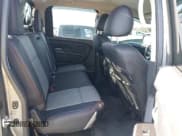 ✅ 2023 Nissan Titan SV • VIN: 1N6AA1EC2PN111654 • Lot: 43642787. Wystawiony na IAAI z przebiegiem 31 187 mil. Bezpłatny archiwum sprzedaży aukcyjnych z USA i szczegółowy raport historii pojazdu na DreamBid. Zdjęcie 8.