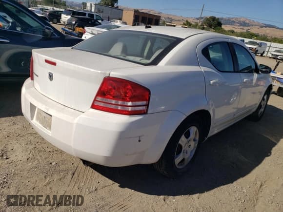 ✅ 2008 Dodge Avenger SE • VIN: 1B3LC46J38N168520 • Лот: 57550694. Опубликован ранее на Copart с пробегом 218 708 миль. Бесплатный доступ к архиву аукционных продаж из США и подробный отчёт об истории автомобиля на DreamBid. Изображение 3.