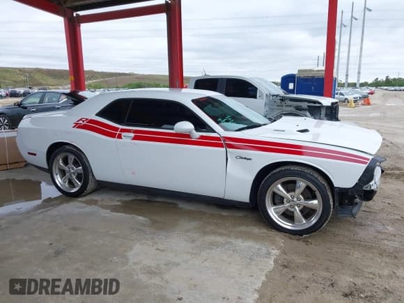 ✅ 2011 Dodge Challenger R/T Classic • VIN: 2B3CJ5DT0BH597047 • Lot: 41406184. Wystawiony na IAAI z przebiegiem 58 890 mil. Bezpłatny archiwum sprzedaży aukcyjnych z USA i szczegółowy raport historii pojazdu na DreamBid. Zdjęcie 14.