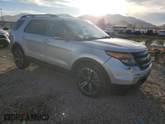 ✅ 2014 Ford Explorer Sport • VIN: 1FM5K8GT1EGA04745 • Lot: 91378835. Listed on Copart with 96,961 mi. Free auction sales archive from the USA and detailed vehicle history report at DreamBid. Image 4.