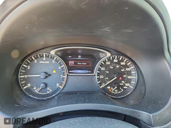 ✅ 2018 Nissan Altima S • VIN: 1N4AL3AP6JC181409 • Lot: 94826175. Wystawiony na Copart z przebiegiem 198 492 mil. Bezpłatny archiwum sprzedaży aukcyjnych z USA i szczegółowy raport historii pojazdu na DreamBid. Zdjęcie 9.