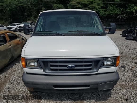✅ 2007 Ford Econoline Cargo Commercial • VIN: 1FTNE14W37DA27868 • Lot: 62163175. Wystawiony na Copart z przebiegiem 170 589 mil. Bezpłatny archiwum sprzedaży aukcyjnych z USA i szczegółowy raport historii pojazdu na DreamBid. Zdjęcie 5.