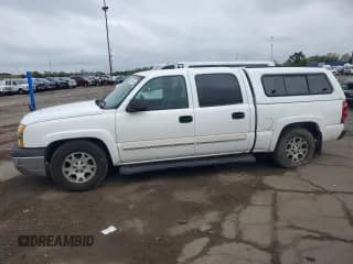 ✅ 2004 Chevrolet Silverado 1500 LS • VIN: 2GCEC13TX41419203 • Лот: 72226734. Опубликован ранее на Copart с пробегом Не указан. Бесплатный доступ к архиву аукционных продаж из США и подробный отчёт об истории автомобиля на DreamBid. Изображение 1.