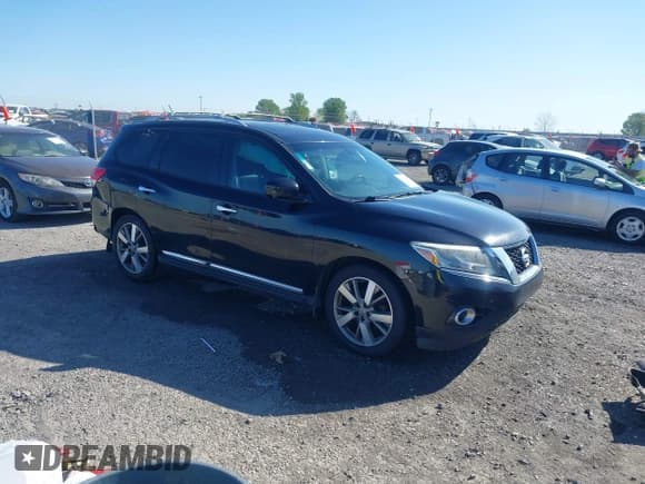 ✅ 2015 Nissan Pathfinder SV • VIN: 5N1AR2MNXFC709386 • Lot: 42010824. Listed on IAAI with 372,260 mi. Free auction sales archive from the USA and detailed vehicle history report at DreamBid. Image 1.