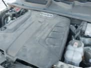 ✅ 2019 Audi Q7 Premium • VIN: WA1AHAF77KD047409 • Lot: 43683388. Wystawiony na IAAI z przebiegiem 118 411 mil. Bezpłatny archiwum sprzedaży aukcyjnych z USA i szczegółowy raport historii pojazdu na DreamBid. Zdjęcie 20.